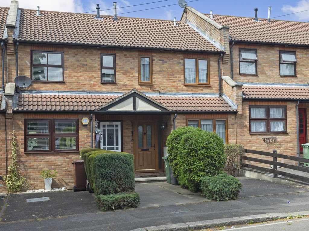 3 bed terraced house for sale in Gainsford Road, Walthamstow E17 Zoopla