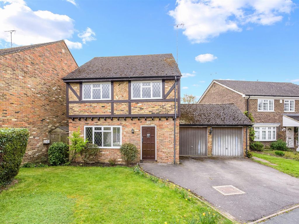 4 bed detached house for sale in Chewter Lane, Windlesham GU20 Zoopla