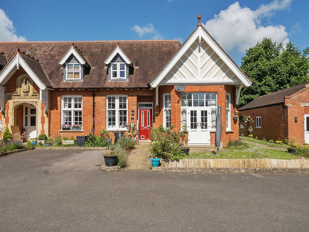 2 bed terraced house for sale in Coxwell Road, Faringdon, Oxfordshire