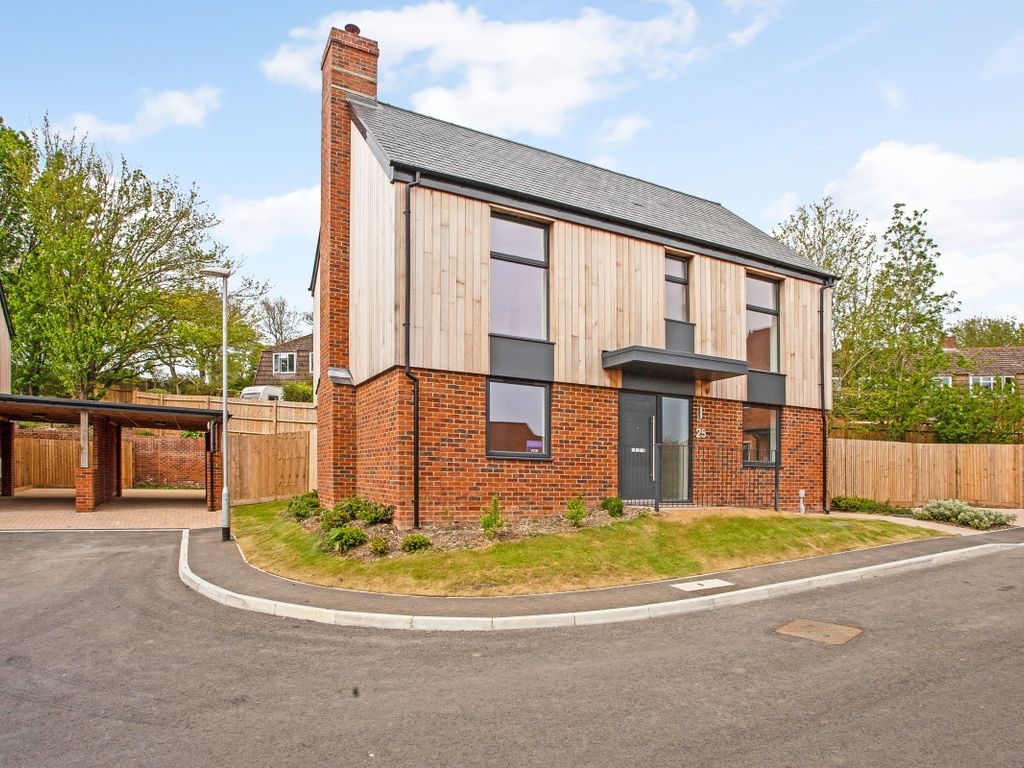 4 bed detached house to rent in Riverside Rise, Allington, Salisbury