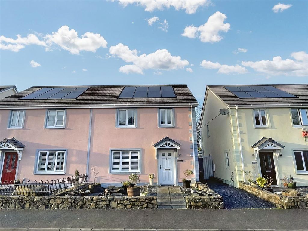 3 bed semidetached house for sale in Eva Terrace, Ferryside SA17, £