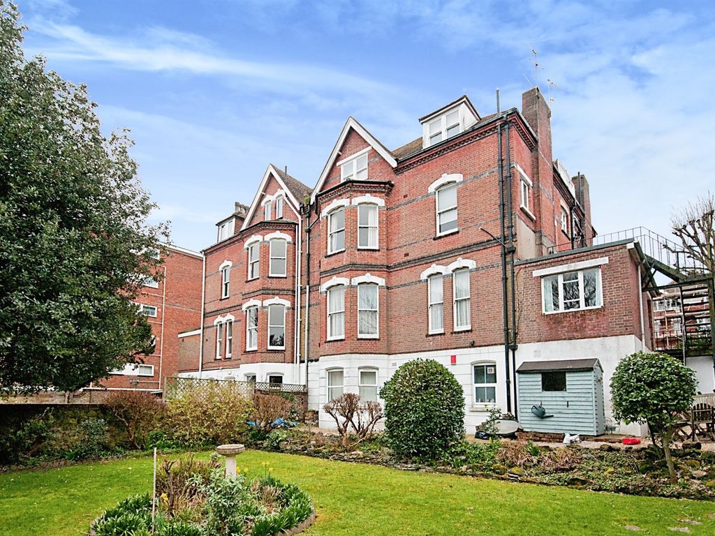 2 bed flat for sale in Silverdale Road, Eastbourne BN20 Zoopla
