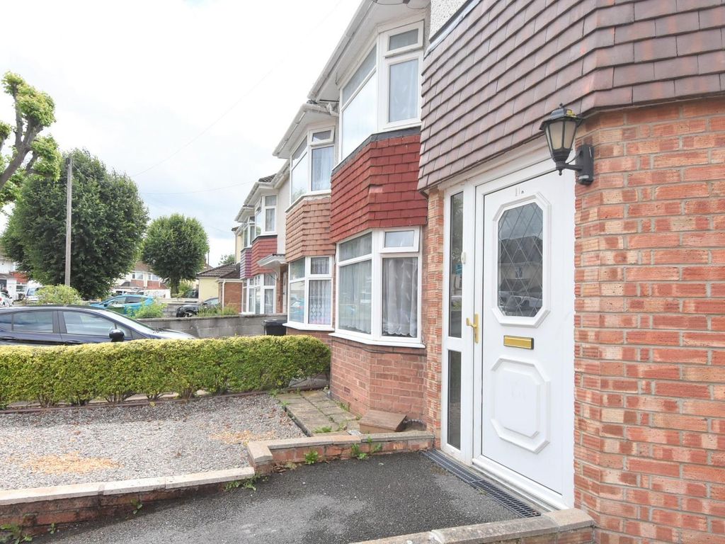 4 bed semidetached house to rent in Headley Park Avenue,
