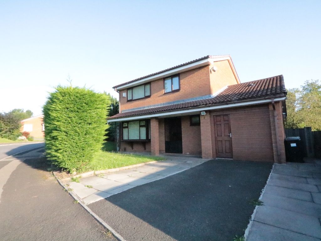 4 bed detached house to rent in Bluestone Drive, Heaton Moor, Stockport
