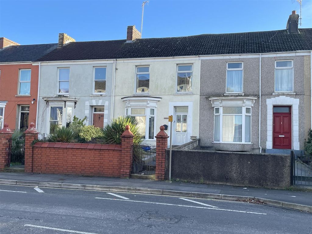 4 bed terraced house for sale in Queen Victoria Road, Llanelli SA15, £