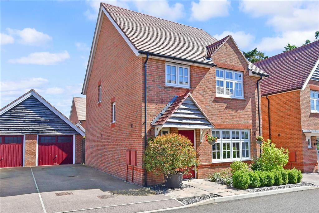 4 bed detached house for sale in Aspdin Close, Halling, Rochester, Kent
