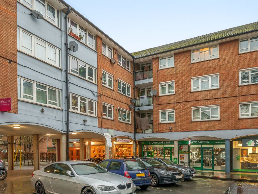 2 bed flat for sale in Clapham Road, London SW9, £335,000 Zoopla