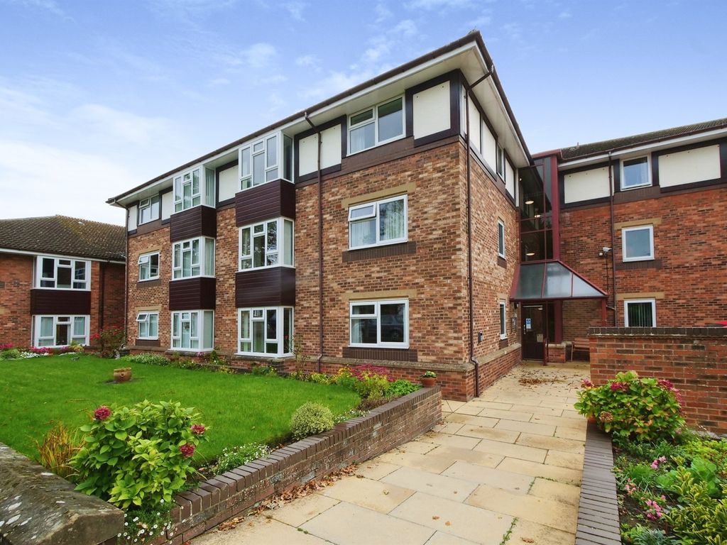 2 bed flat for sale in Wyre Mews, The Village, Haxby, York YO32, £