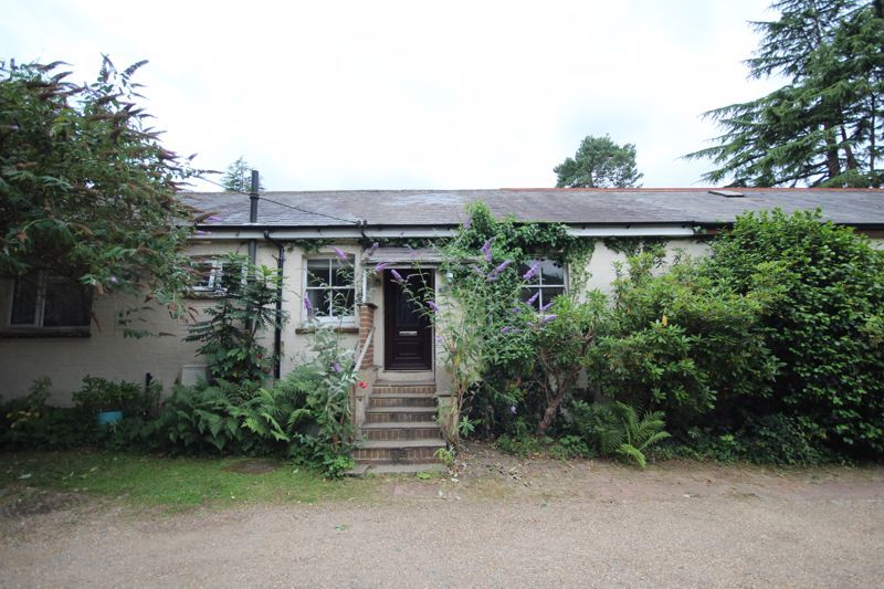 2 bed bungalow for sale in Tonbridge Road, Pembury, Tunbridge Wells TN2