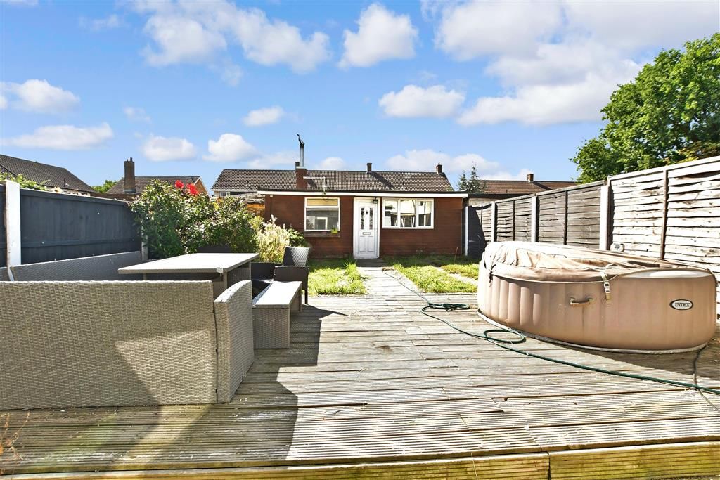 3 bed terraced house for sale in Rippleside, Basildon, Essex SS14 Zoopla