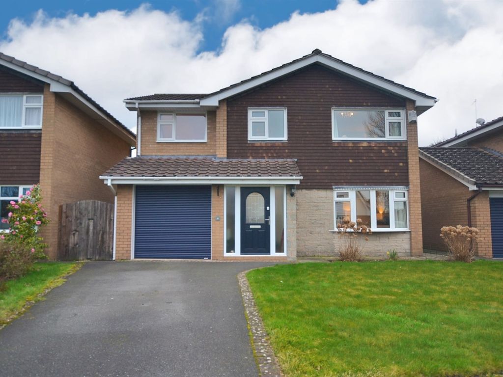4 bed detached house for sale in Grasmere Drive, Holmes Chapel, Crewe CW4, £475,000 Zoopla