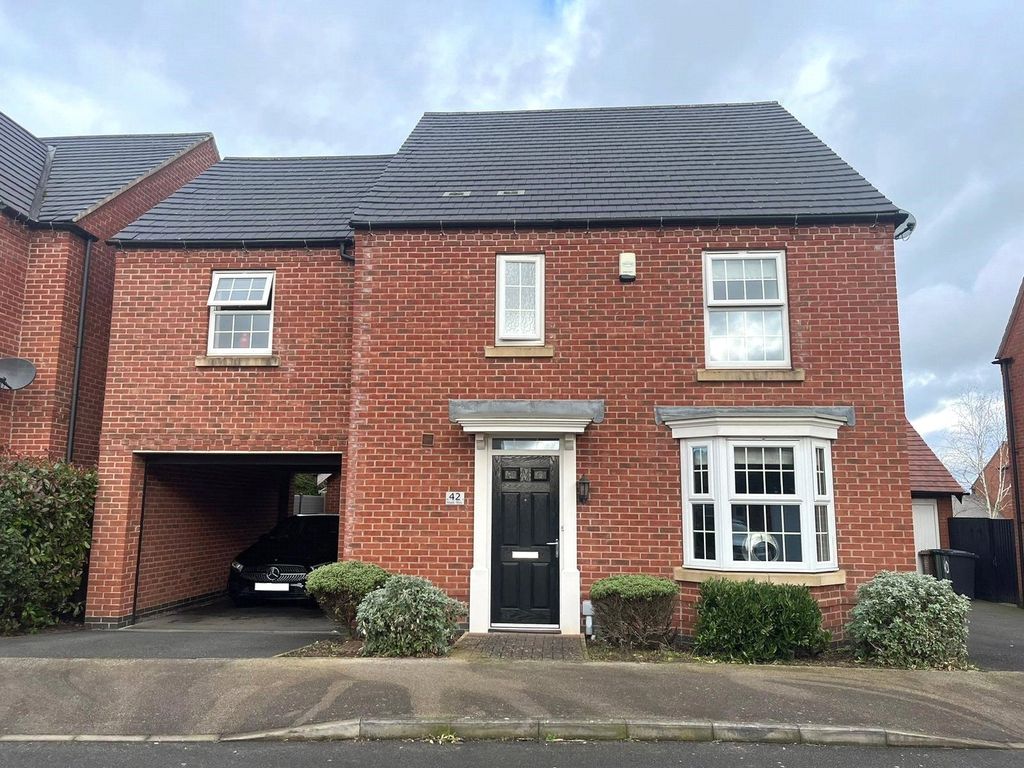 4 bed detached house for sale in Hope Way, Church Gresley, Swadlincote