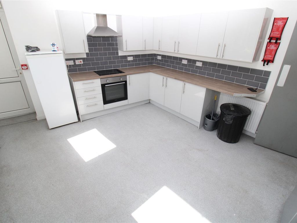 Room to rent in Park Street, Treforest, Pontypridd CF37 Zoopla