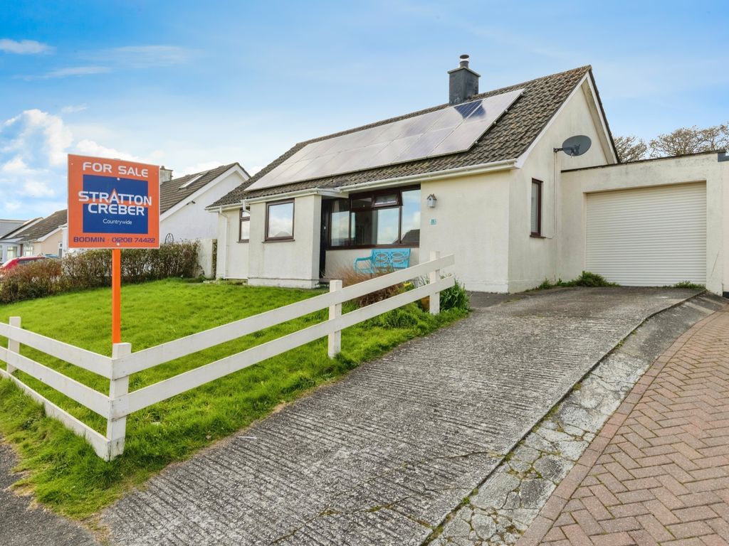 2 bed bungalow for sale in Valley View, Bodmin PL31, £300,000 Zoopla