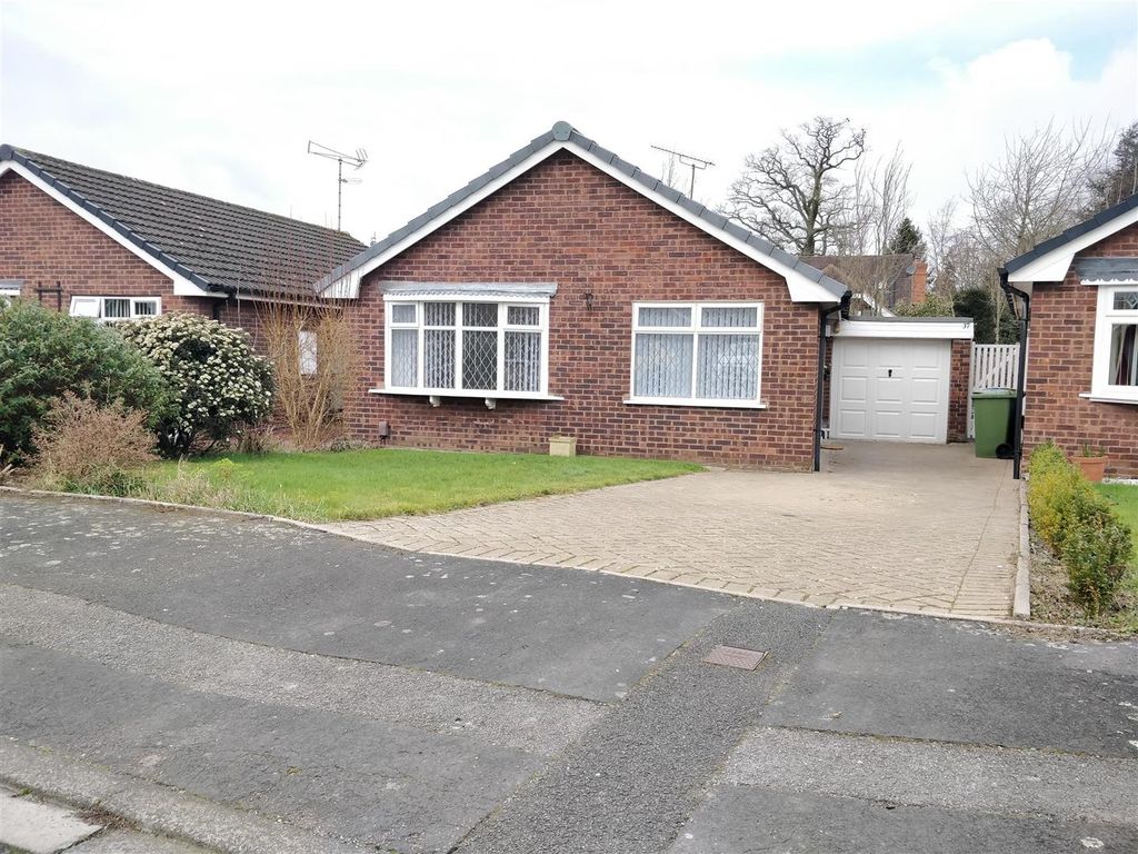 2 bed detached bungalow to rent in Hawkesmore Drive, Little Haywood