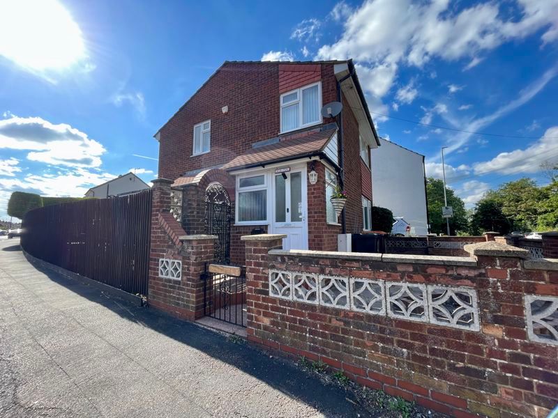 3 bed detached house for sale in St. Michaels Avenue, Houghton Regis