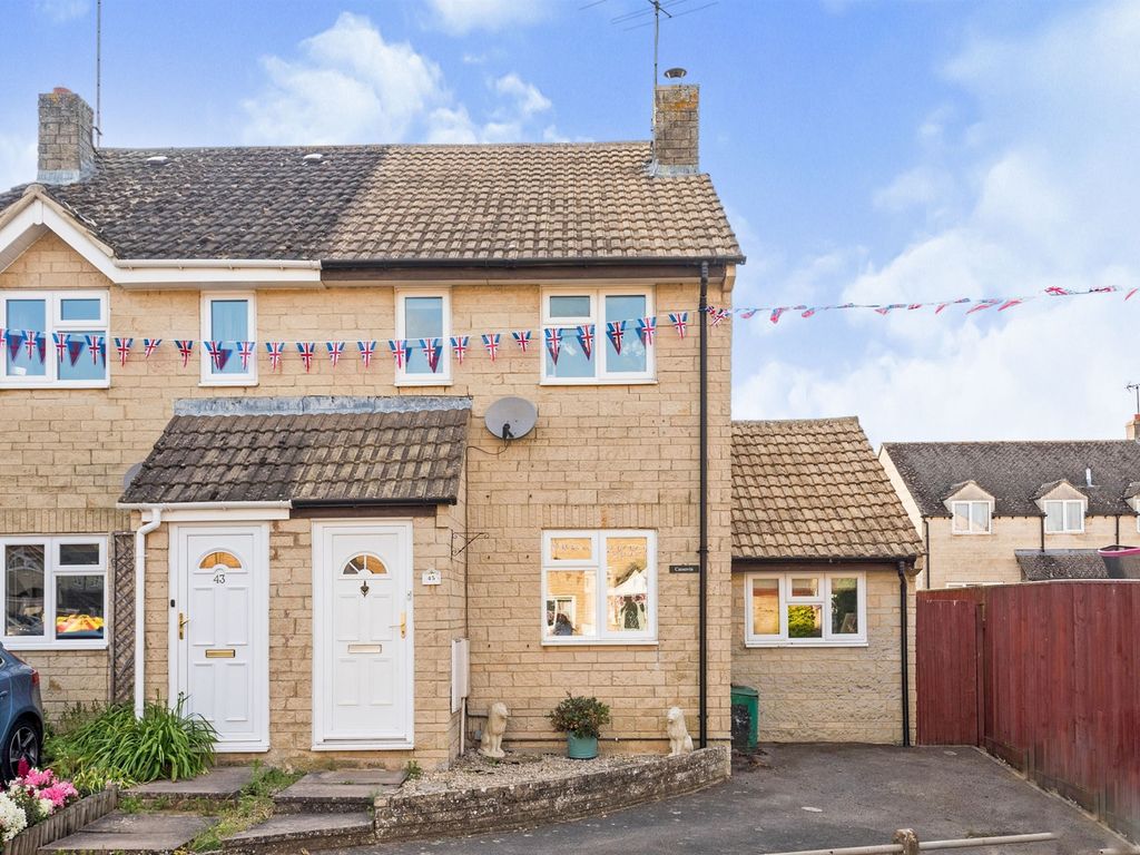 3 bed semidetached house for sale in Ansell Way, MiltonUnderWychwood