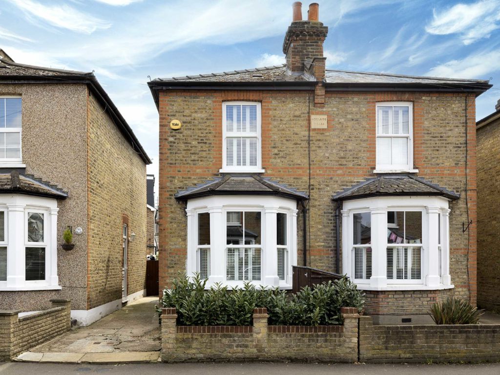 3 bed semidetached house for sale in Portland Road, Kingston Upon