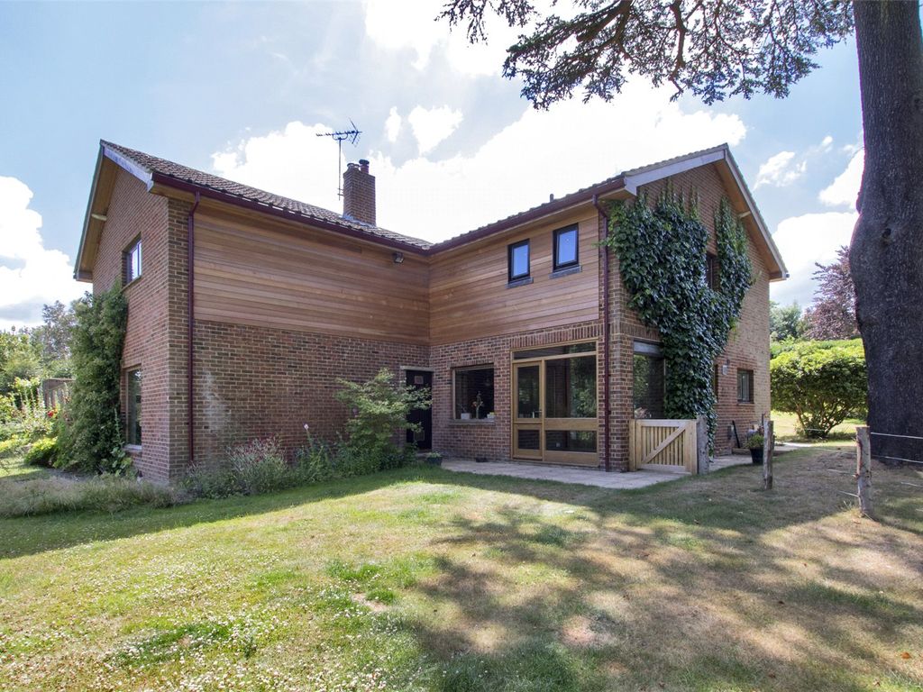 4 bed country house for sale in Selling Court, Selling, Nr Faversham