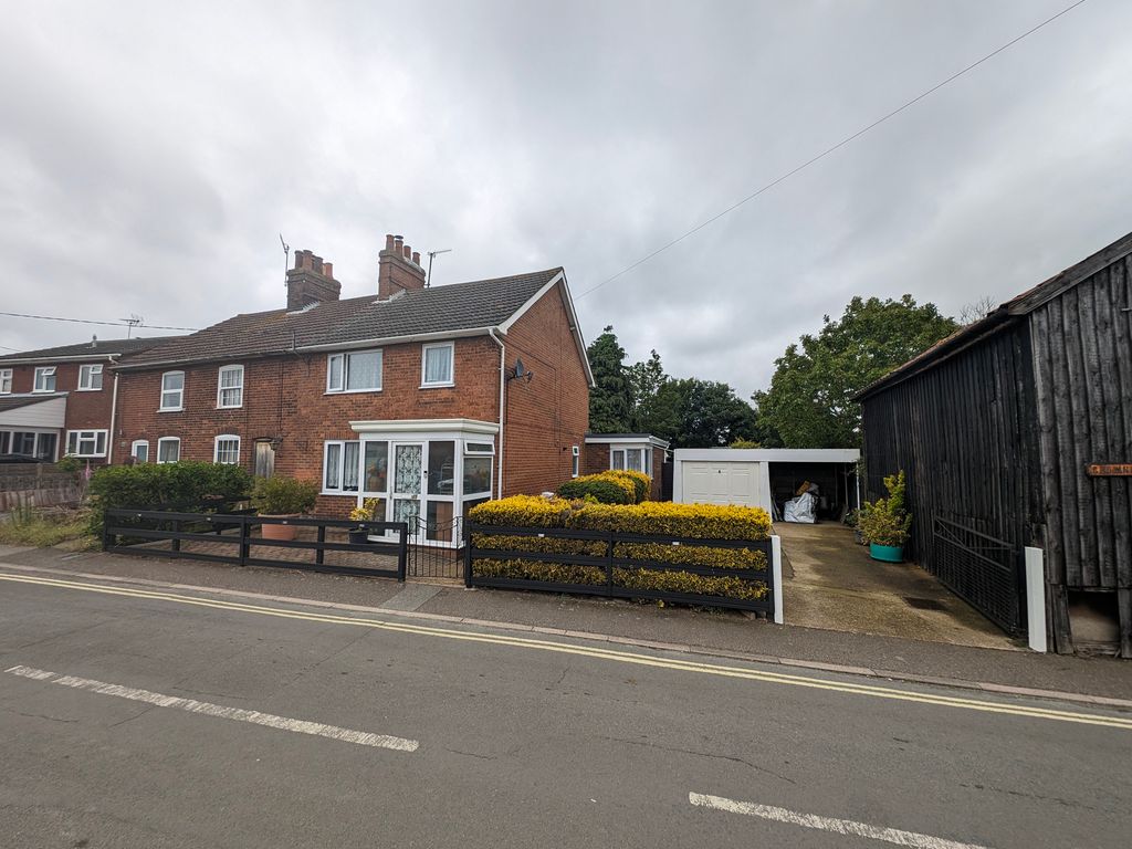 4 bed end terrace house for sale in Crown Street, Leiston IP16, £
