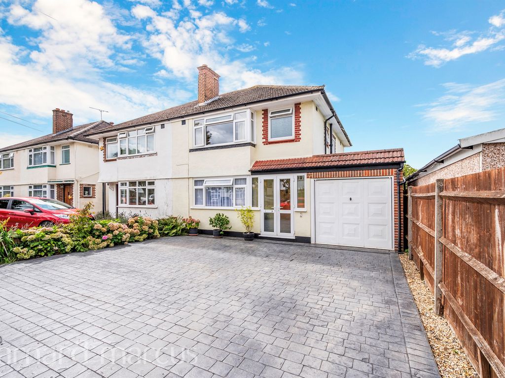 3 bed semidetached house for sale in Elmstead Close, Ewell, Epsom KT19