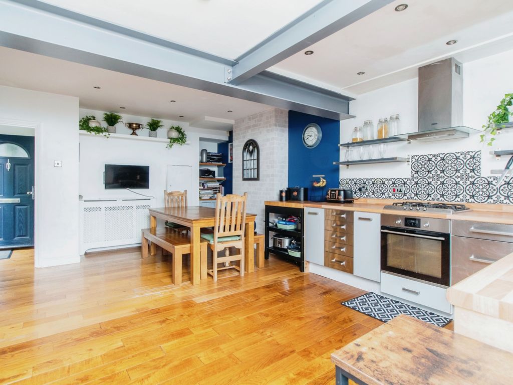 2 bed semidetached house for sale in Brixham Road, Welling DA16, £