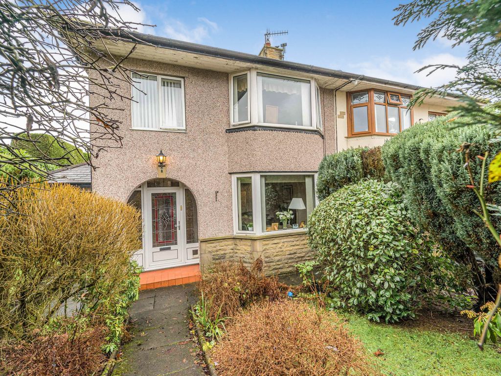 3 bed semidetached house for sale in Kibble Grove, Higher Reedley