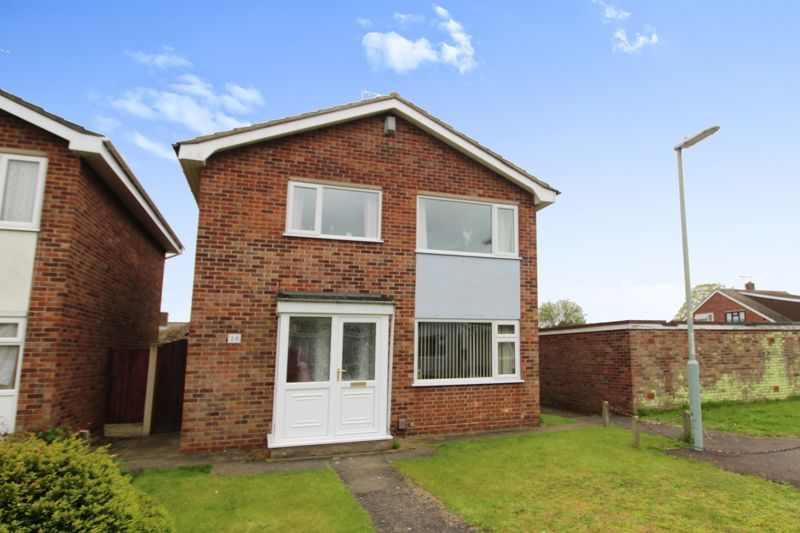 3 bed detached house for sale in South Garden, Gorleston, Great