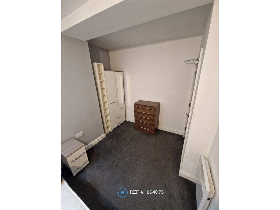 Room to rent in Harrison Street, Stalybridge SK15, £500 pcm Zoopla