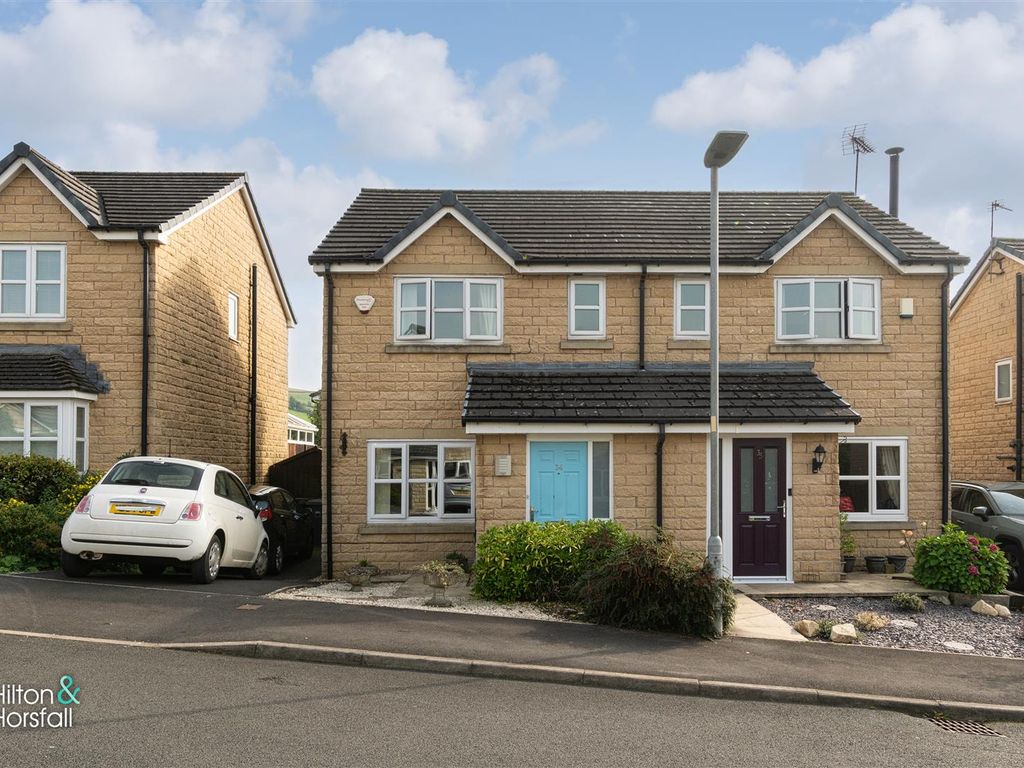 3 bed semidetached house for sale in Aspen Grove, Earby, Barnoldswick