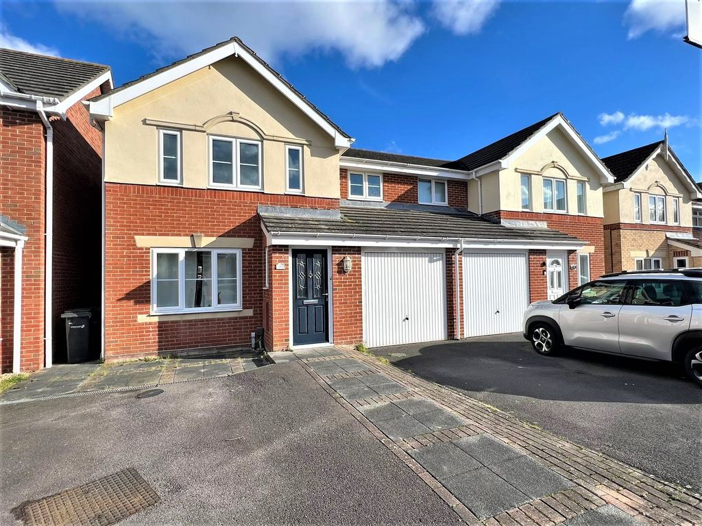 3 bed semidetached house for sale in Roebuck Drive, Gosport PO12 Zoopla