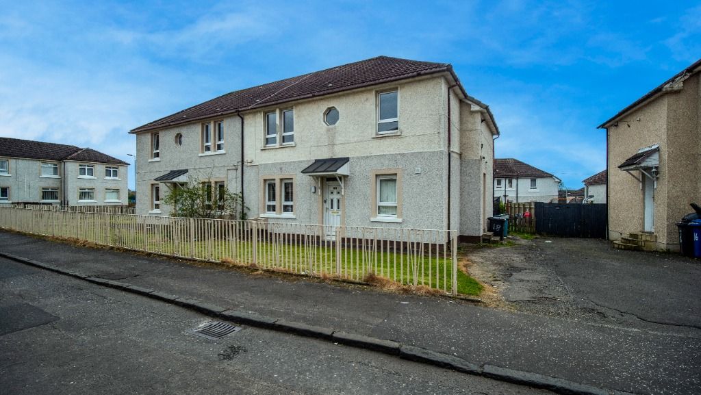 2 bed flat to rent in Wood Street, Airdrie, North Lanarkshire ML6 Zoopla