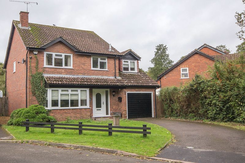 4 bed detached house for sale in Crooked Hays Close, Marchwood