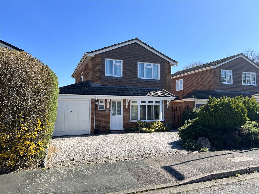 4 bed detached house for sale in Loddon Way, Ash, Surrey GU12 Zoopla