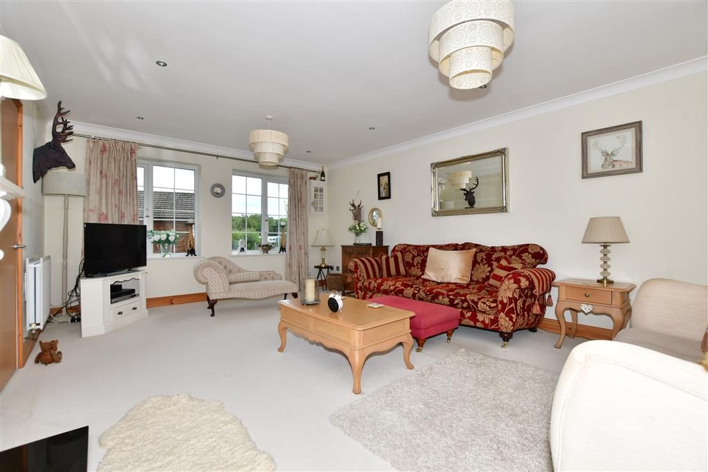 3 bed detached house for sale in Shepherdswell Road, Eythorne, Dover