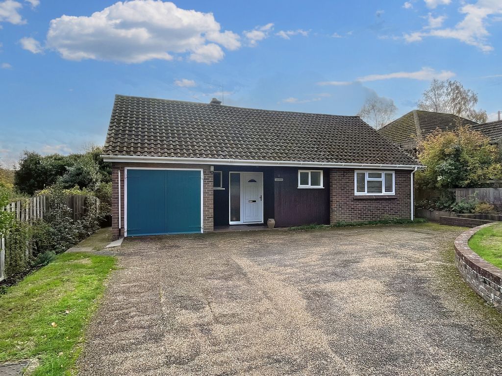 3 bed bungalow for sale in Warren Hill Road, Woodbridge IP12, £650,000