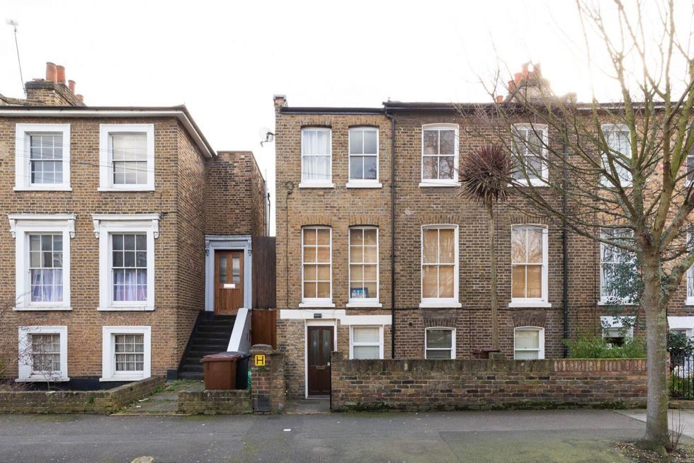 2 bed flat to rent in Buckingham Road, London N1, £2,015 pcm Zoopla