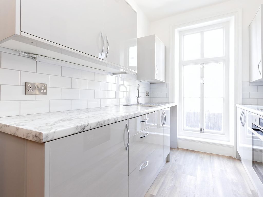 2 bed flat for sale in Sackville Road, BexhillOnSea TN39 Zoopla