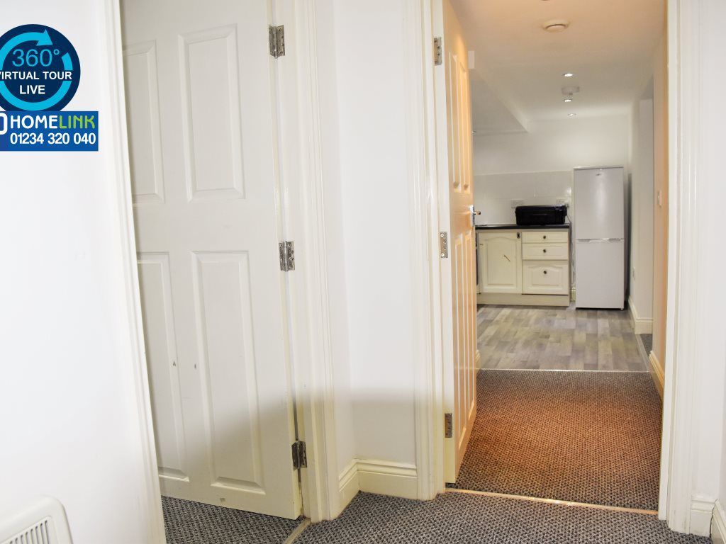 1 bed flat to rent in High Street, Bedford MK40, £700 pcm Zoopla