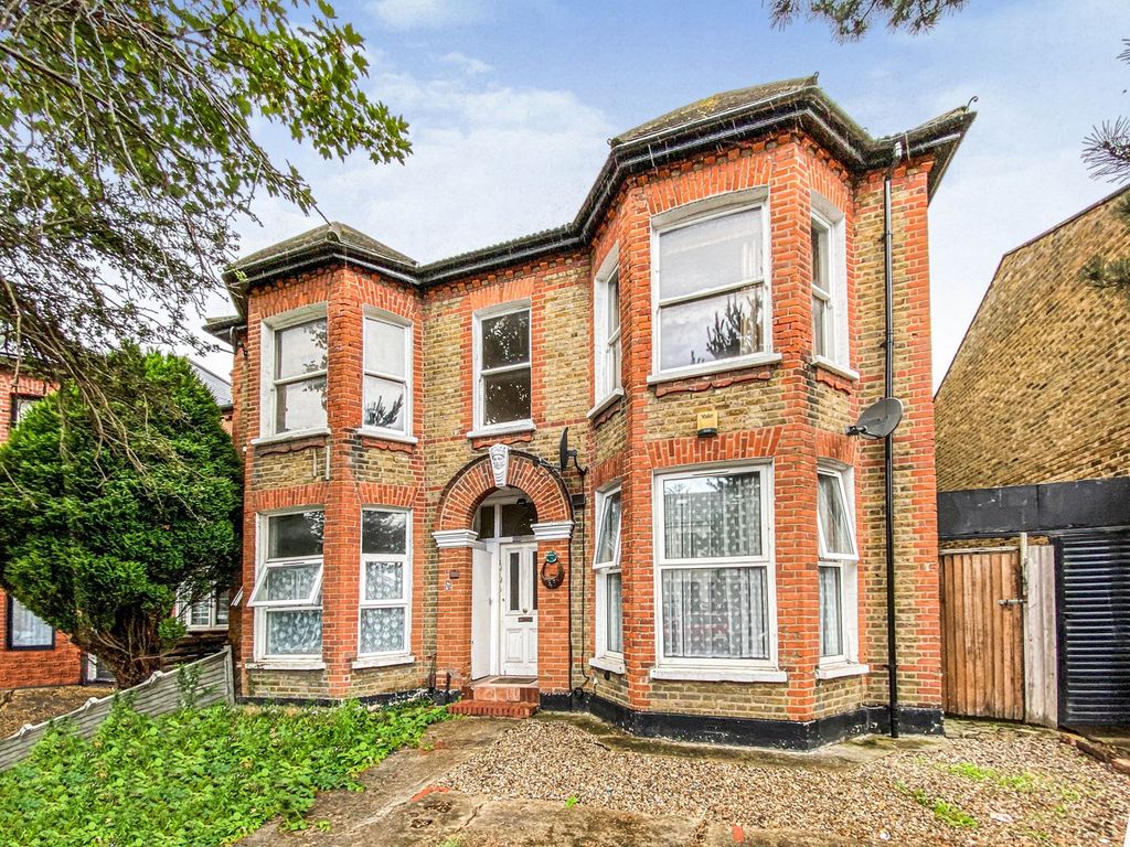 2 bed flat for sale in Eastwood Road, Goodmayes IG3 Zoopla