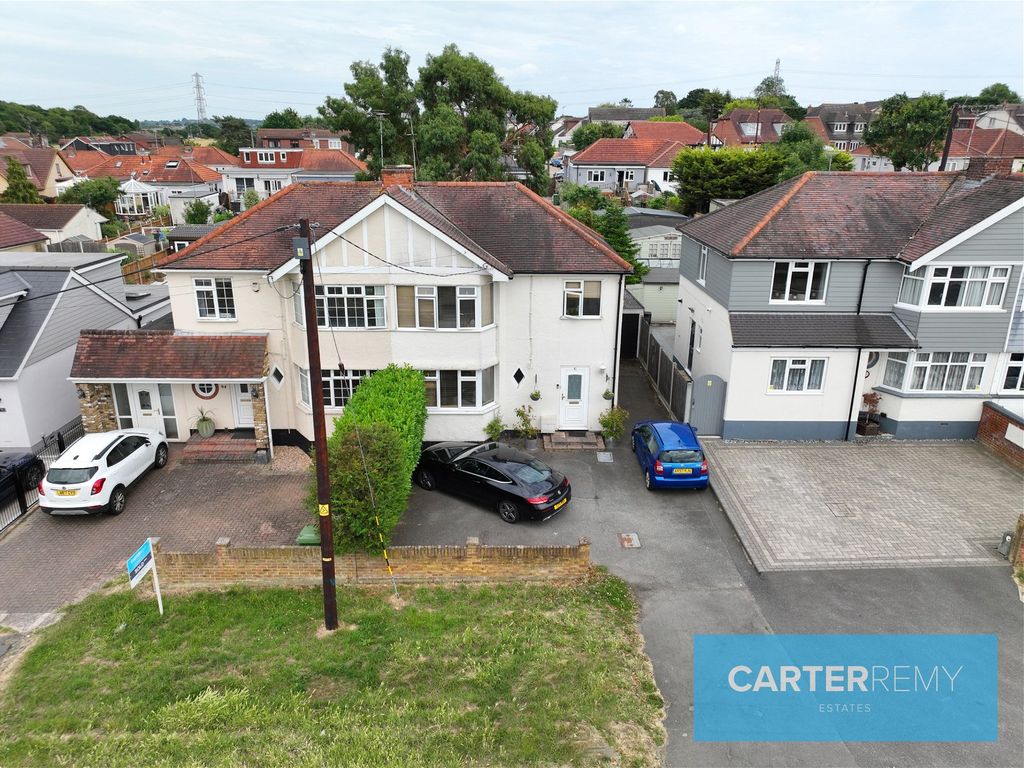 3 bed semidetached house for sale in Pound Lane, Bowers Gifford SS13