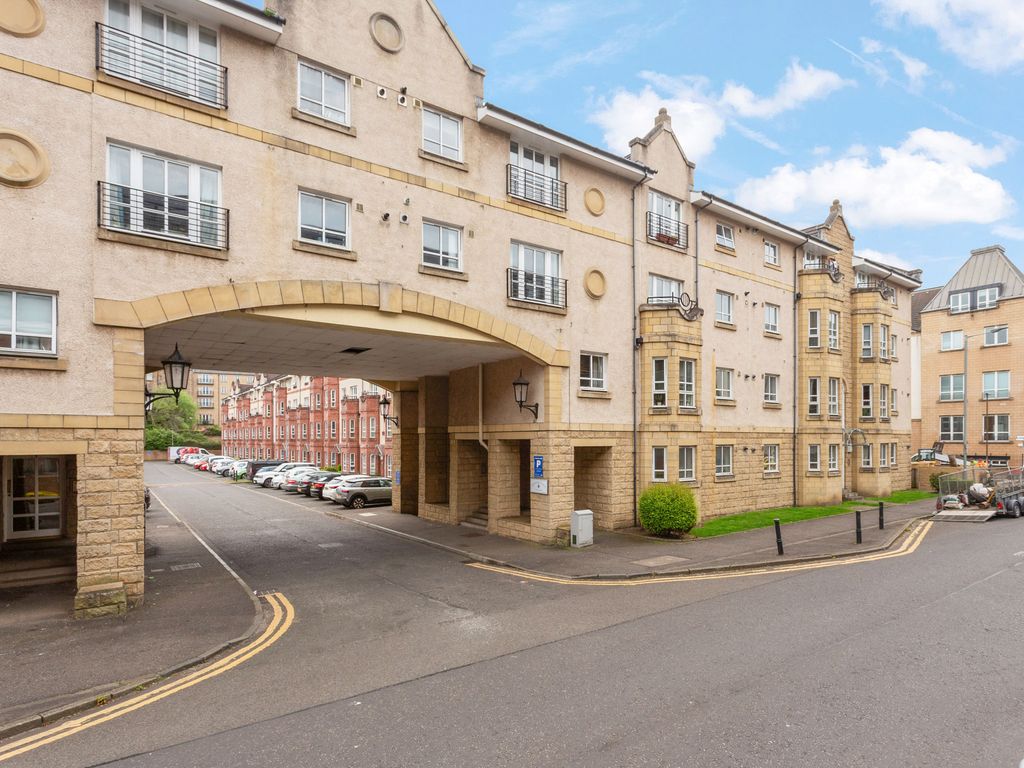 2 bed flat for sale in Hopetoun Street, Edinburgh EH7, £250,000 Zoopla