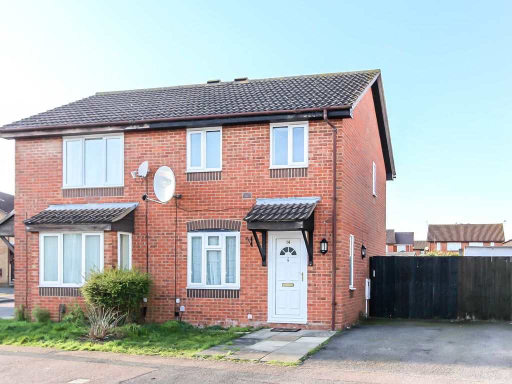 2 bed semidetached house to rent in Ambleside Close, Wellingborough NN8, £850 pcm Zoopla