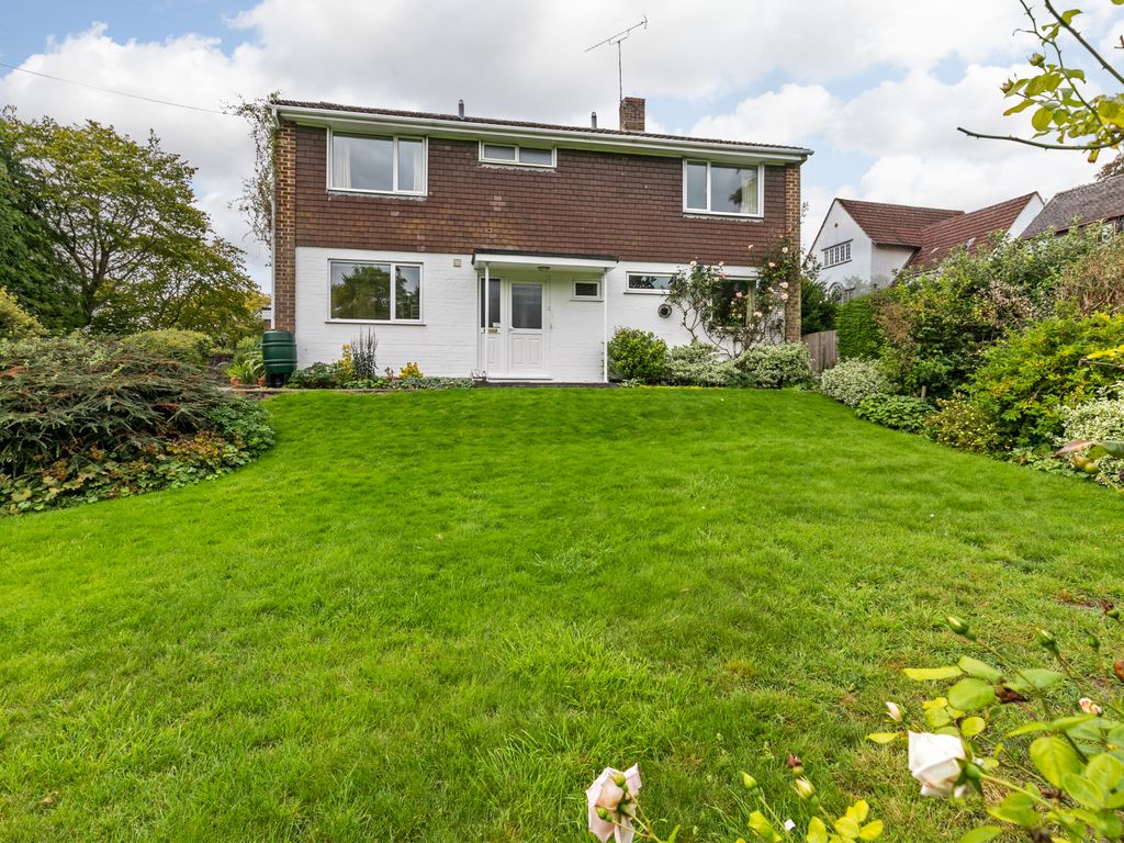 4 bed detached house for sale in Cheriton Road, Winchester SO22, £