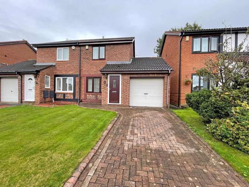 2 bed semidetached house for sale in Dunlin Close, Ryton NE40, £