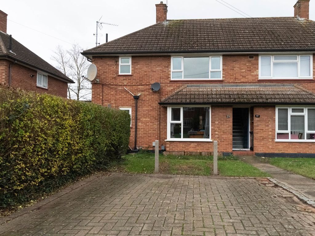 1 bed flat to rent in Maycroft, Letchworth Garden City SG6, £800 pcm