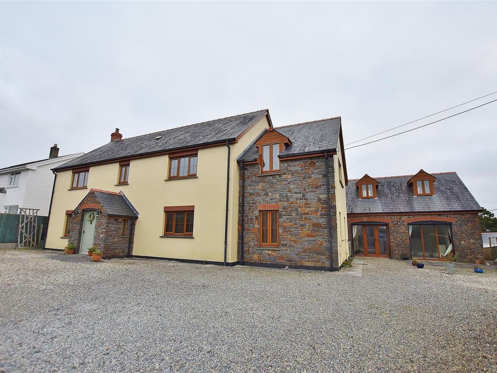 6 bed detached house for sale in St. Leonards Avenue, Crundale