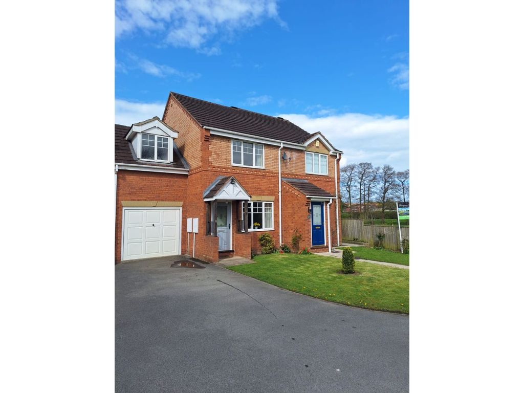 3 bed terraced house for sale in Mole End, Pickering YO18, £240,000