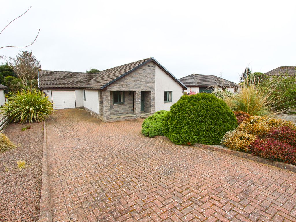 3 bed bungalow for sale in 9 Heugh Rise, Portpatrick, Stranraer DG9, £