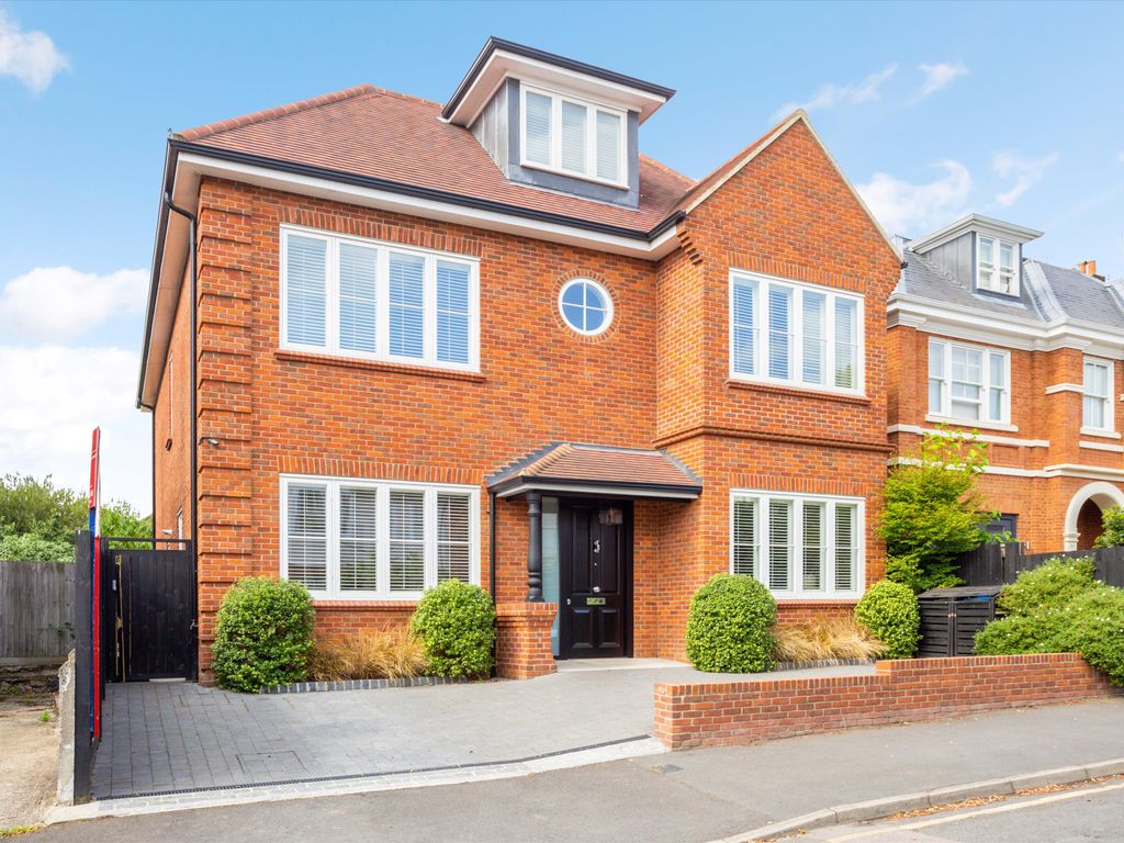 Malcolm Road, Wimbledon, London SW19